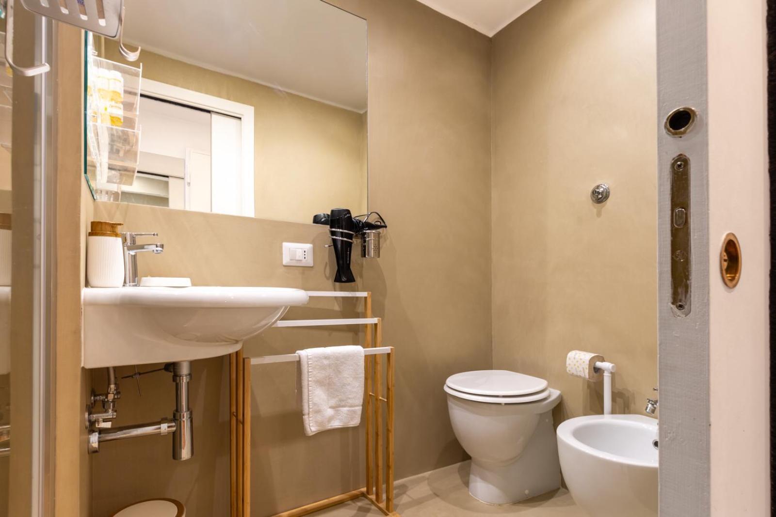 Trevi Apartment Рим Екстериор снимка